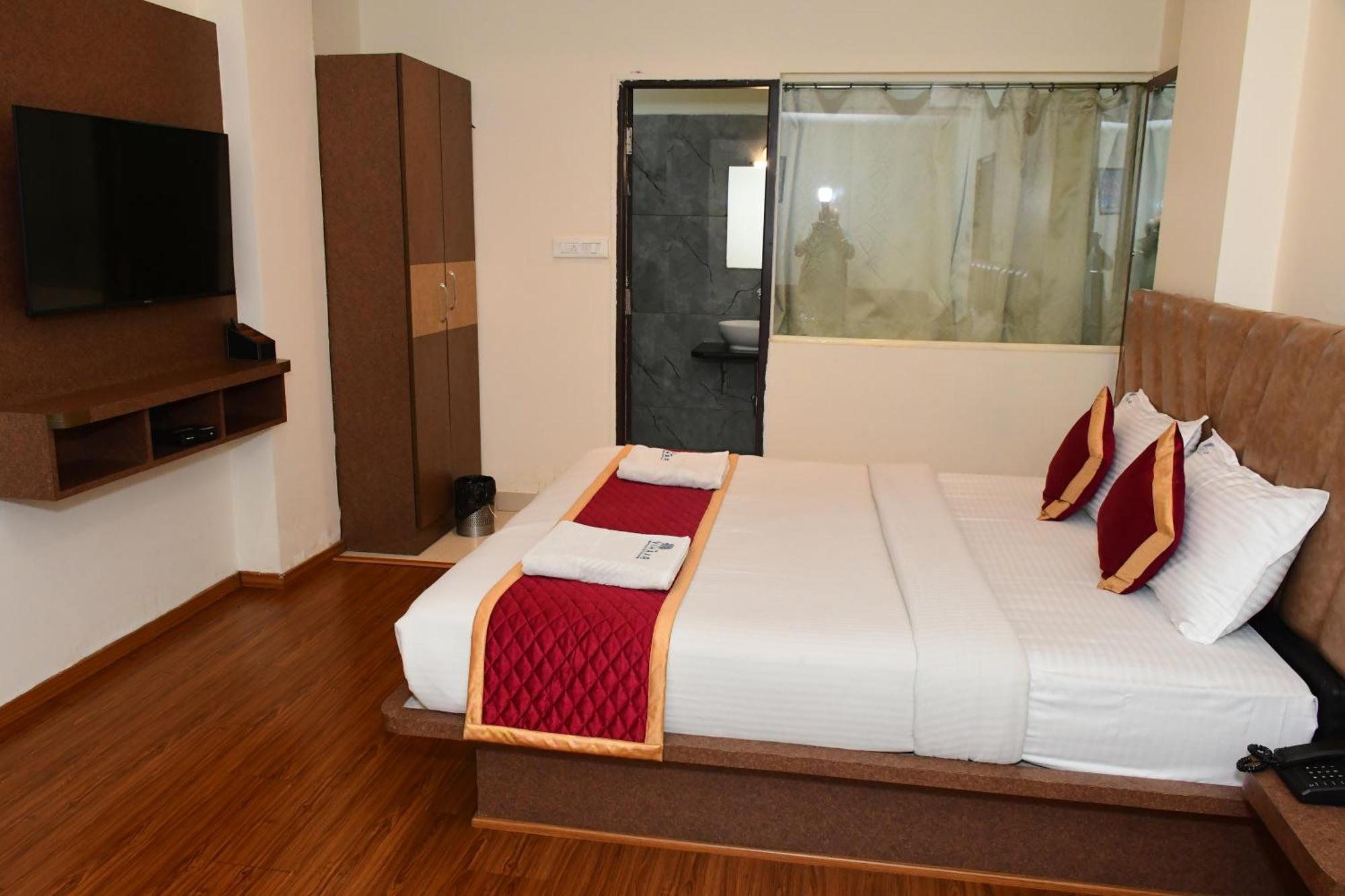 Sai Vihaar Inn & Suites Mysuru Zewnętrze zdjęcie